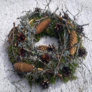 Larex twigs wreath with deko